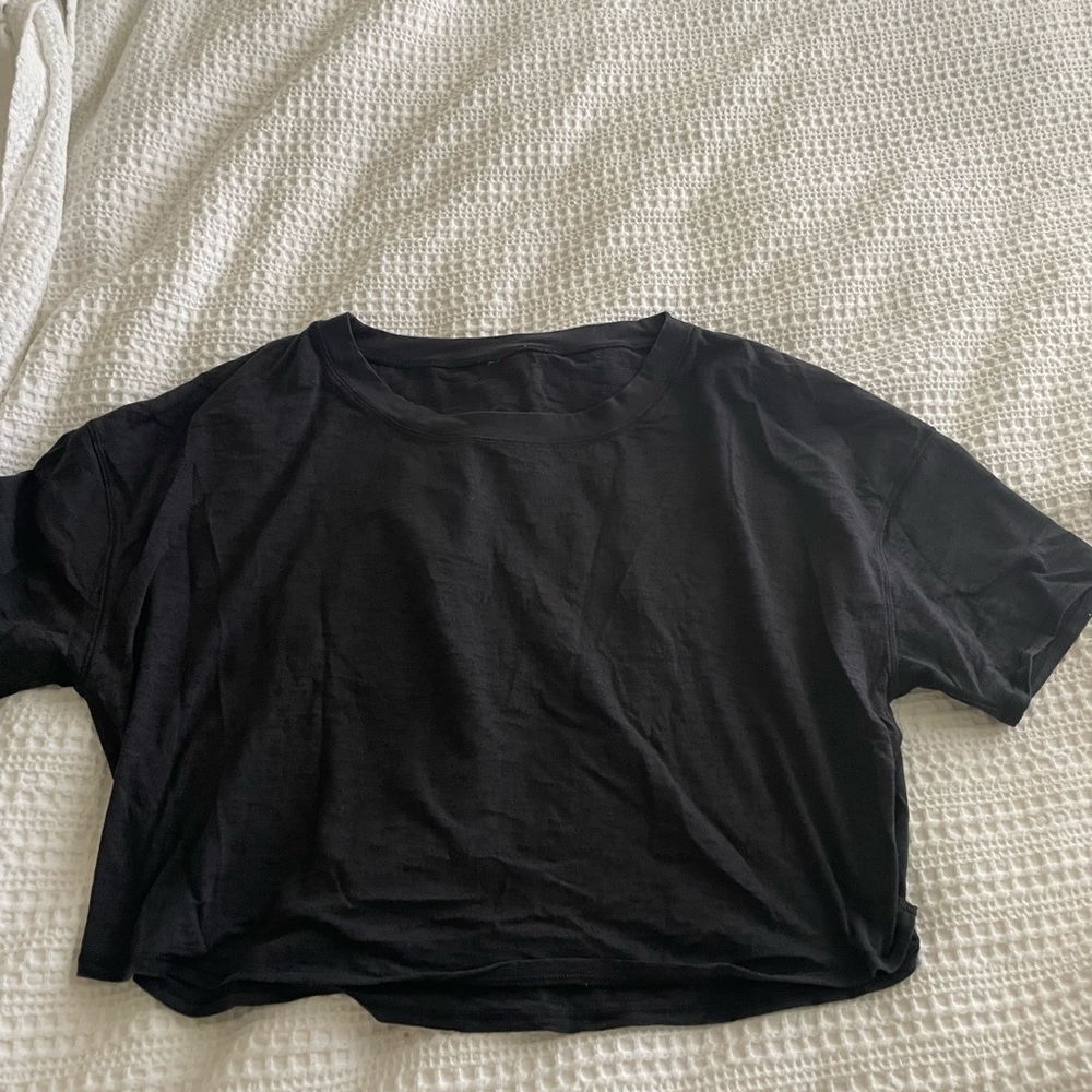 LULULEMON CROPPED SHORT SLEEVE